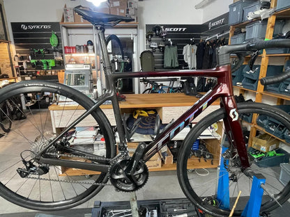 Scott Addict 30 2024 usata — vista laterale