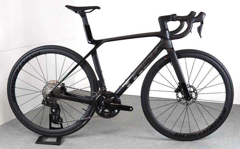 Trek Madone Sl 6 Gen 8 — gruppo Shimano 105 Di2, taglia 54