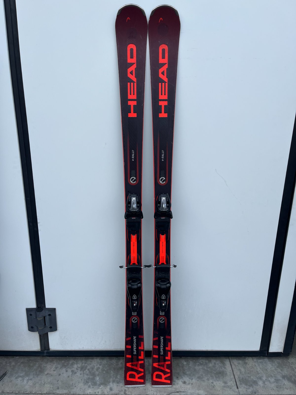 Head Supershape e-Rally — raggio 15.3m, waist 78mm