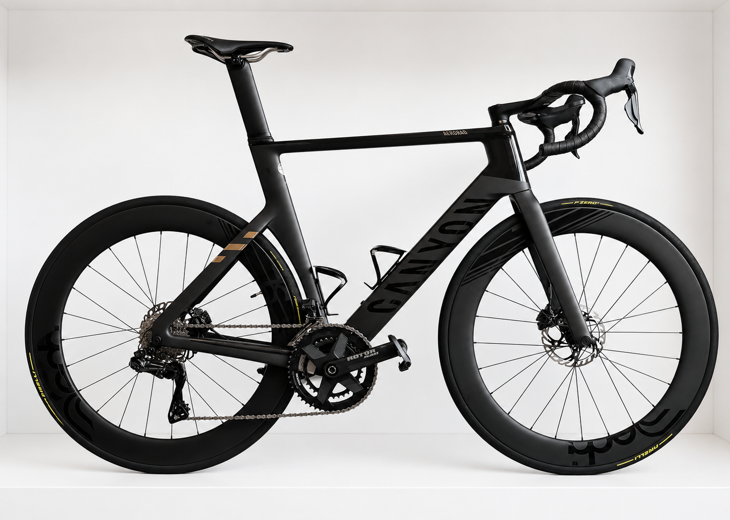 Canyon Aeroad Cfr 2024 usata — vista laterale