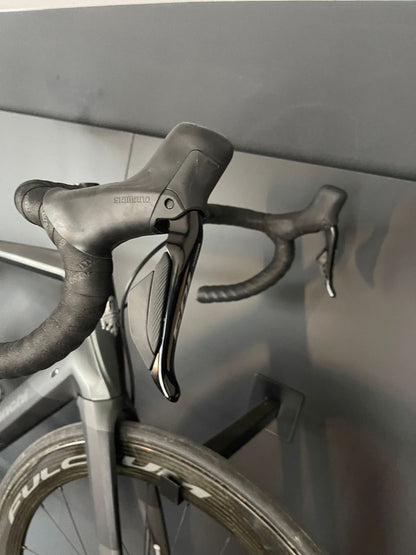 Bianchi Infinito — gruppo Shimano 105 Di2, taglia 59