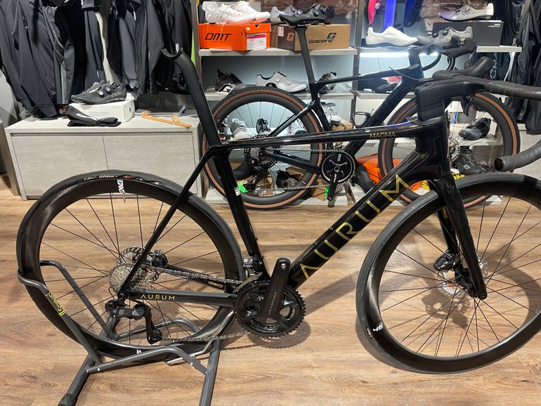 Aurum Magma — gruppo Shimano Ultegra Di2, taglia 54