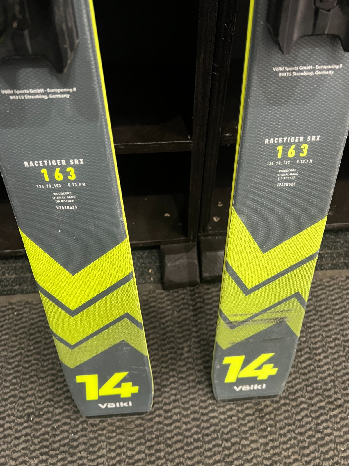 Volkl Racetiger SRX 2025 — Da Pista usato