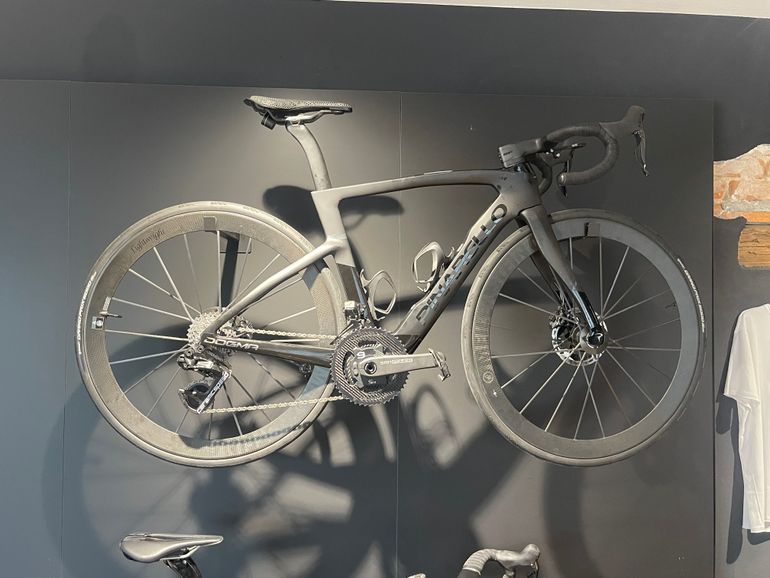 Pinarello F — gruppo Shimano Dura-Ace Di2, taglia 51