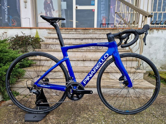 Pinarello F1 2025 usata — vista laterale