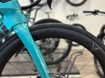 Bianchi Oltre Comp — gruppo Shimano 105 Di2, taglia 55 cm