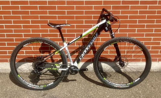 Cannondale F-Si Lefty Carbon 2015 usata — vista laterale