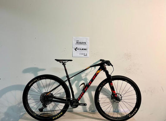 Mondraker Carbon R 2018 usata — vista laterale