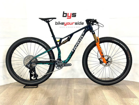 Wilier Triestina Urta Max Slr 2024 usata — vista laterale
