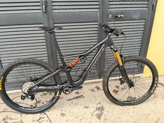 Orbea Rallon 2023 usata — vista laterale