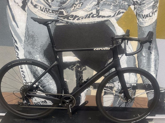 Cervelo Áspero 1 2023 usata — vista laterale