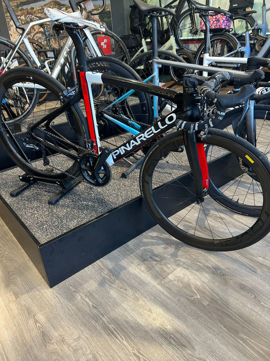 Pinarello Dogma 2019 usata — vista laterale