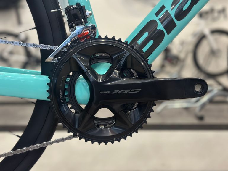Bianchi Oltre Race — gruppo Shimano 105, taglia 50 cm