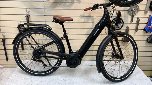 Cannondale Adventure Neo 3.1 Eq 2022 usata — vista laterale