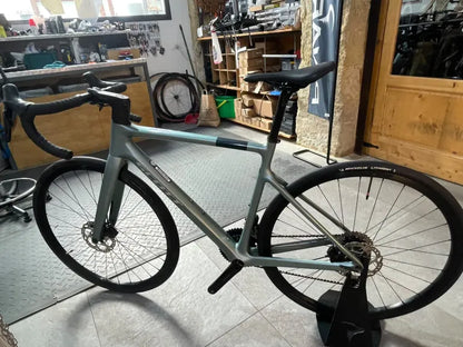 Scott Addict 40 2025 — Bici usata