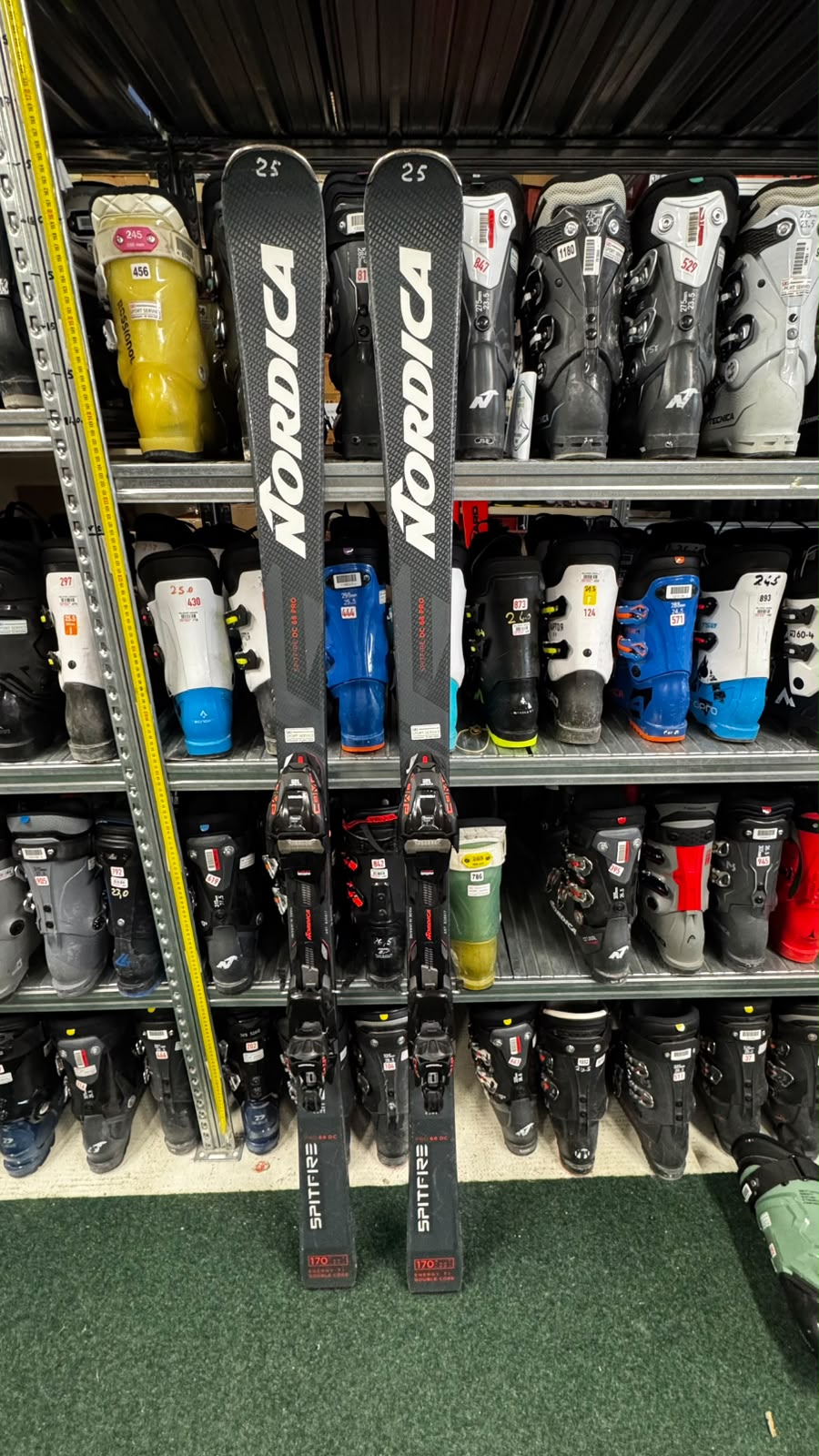 Nordica Spitfire DC 68 Pro — raggio 15m, waist 68mm