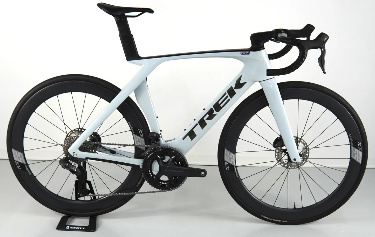 Trek Madone Sl 7 2023 usata — vista laterale