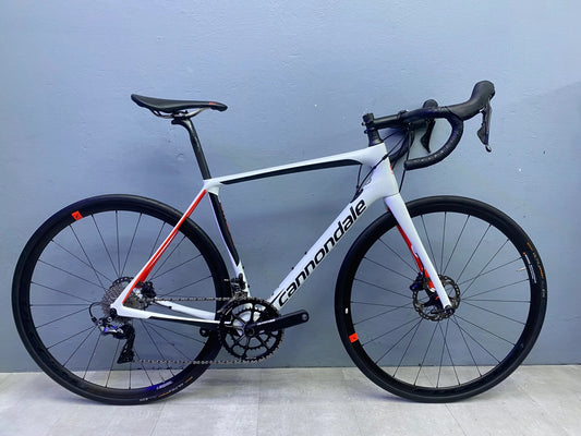 Cannondale Synapse Carbon 2018 usata — vista laterale