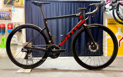BMC Teammachine Slr 01 Three 2027 usata — vista laterale