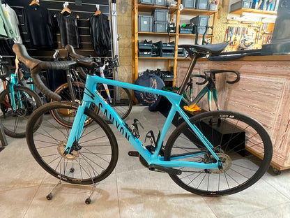 Canyon Endurace Cf 8 2023 usata — vista laterale