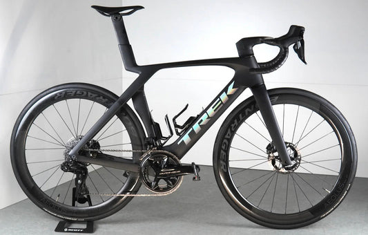 Trek Madone Slr 9 Gen 7 2024 usata — vista laterale