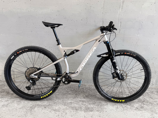 Orbea Oiz H10 2021 usata — vista laterale