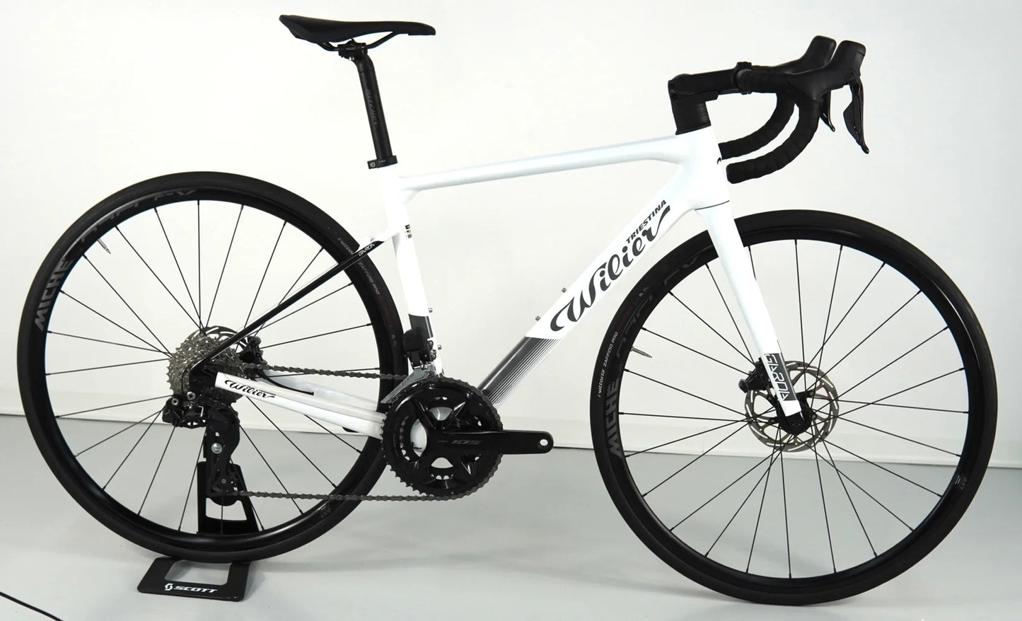 Wilier Triestina Garda 2024 usata — vista laterale
