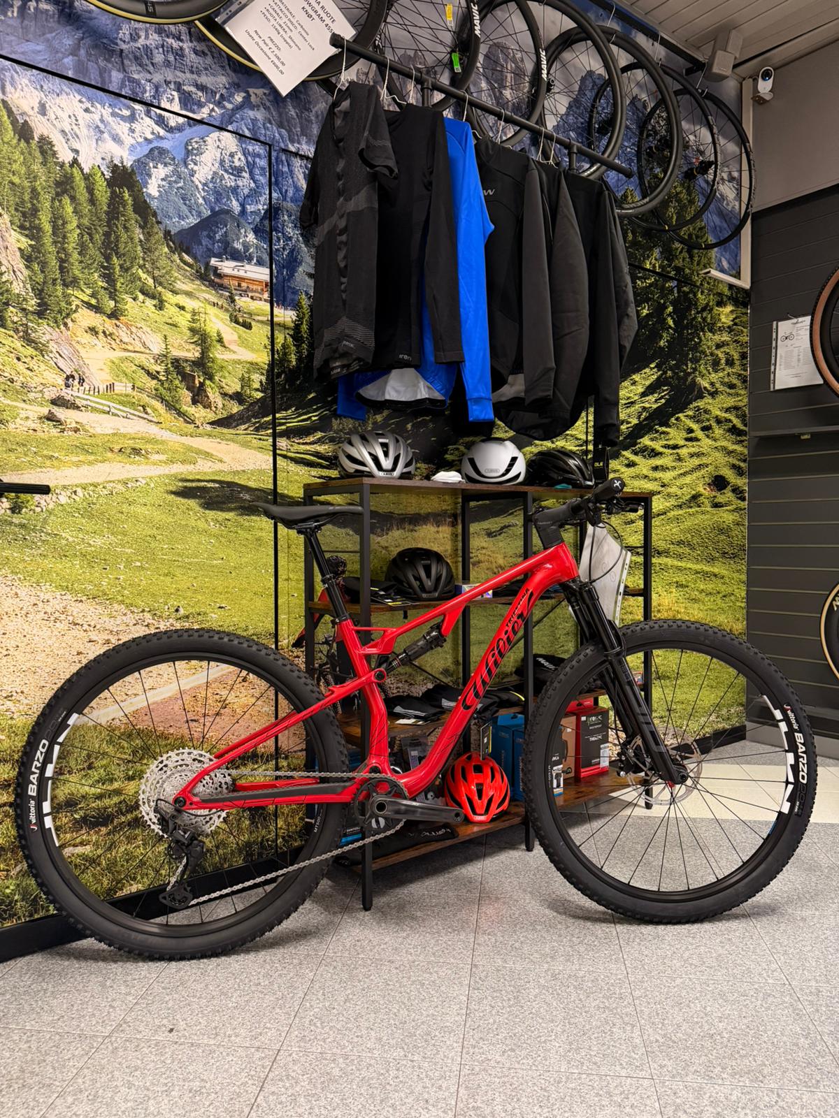 Wilier Triestina Urta Max Sl 2025 usata — vista laterale