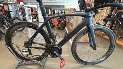 Trek Madone Project One 2017 usata — vista laterale