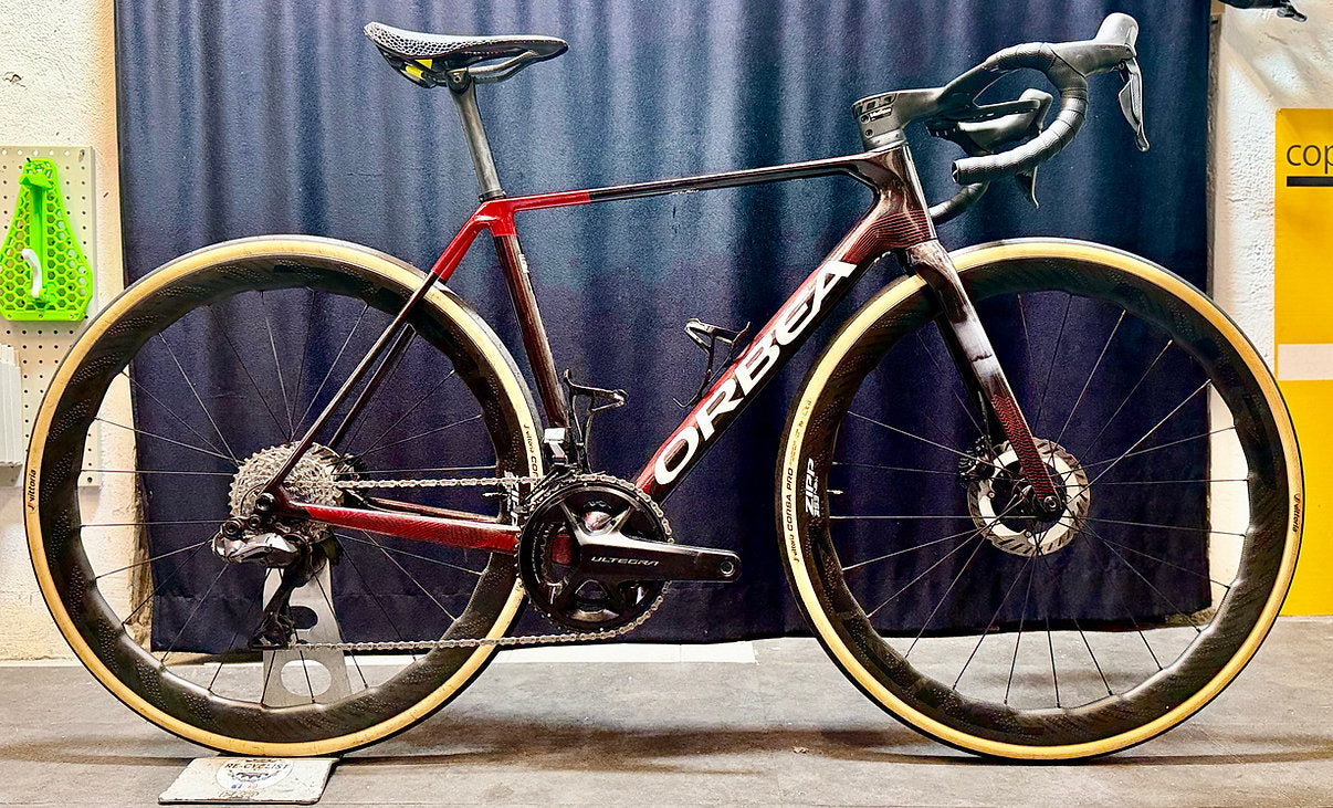 Orbea Orca Omx Team Lotto 2025 usata — vista laterale