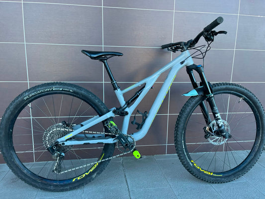 Specialized Stumpjumper Comp Alloy 2020 usata — vista laterale