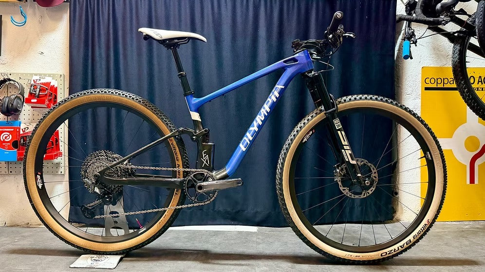 Olympia F1-X 2023 usata — vista laterale
