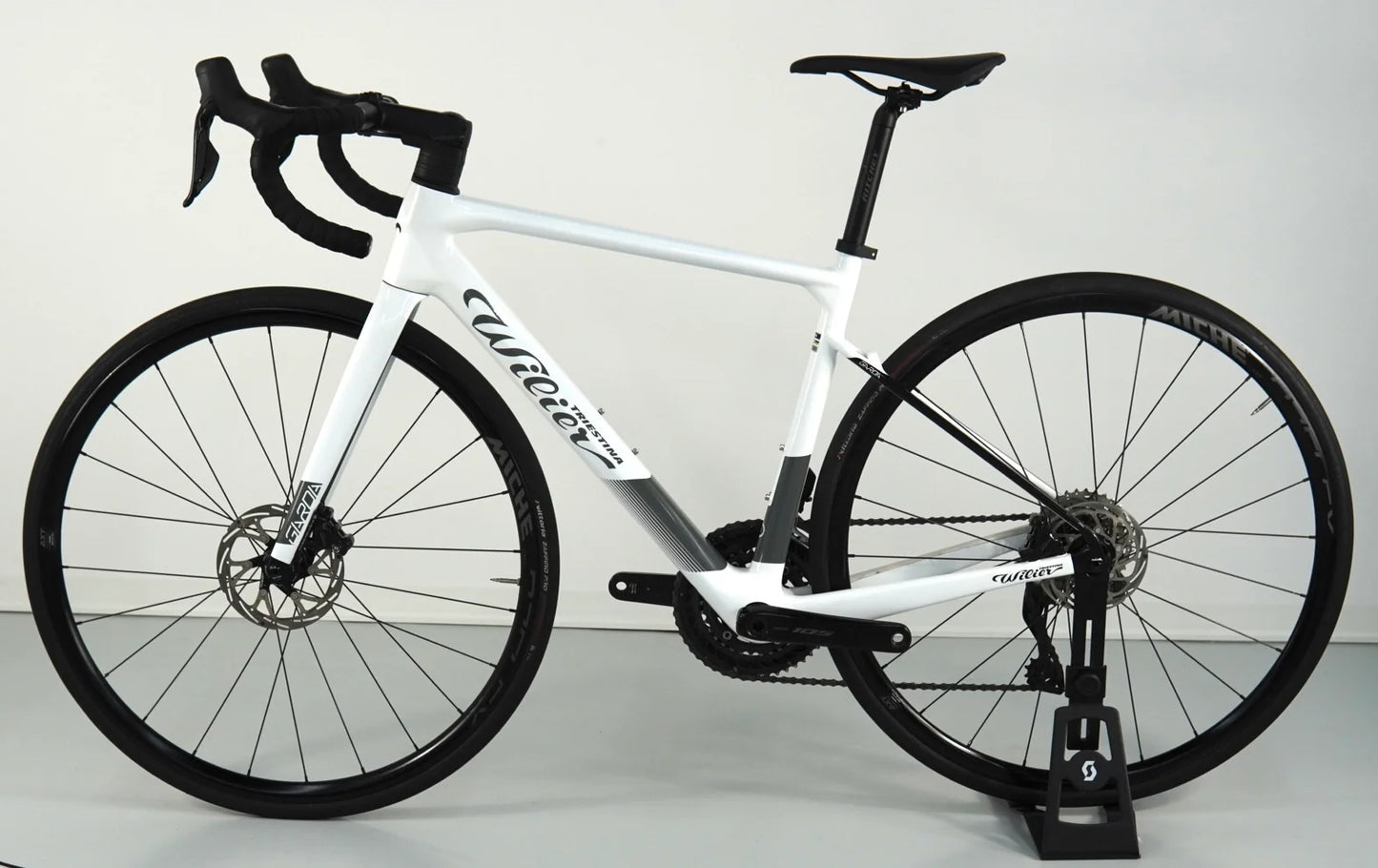 Wilier Triestina Garda — gruppo Shimano 105 Di2, taglia S