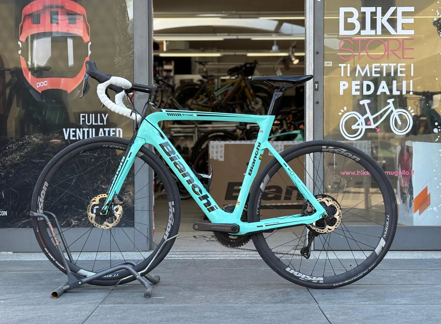 Bianchi Aria E-Road — gruppo Shimano Ultegra, taglia 57