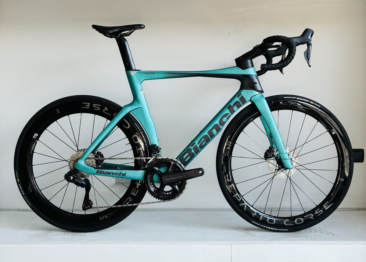 Bianchi Oltre Pro — gruppo Shimano Ultegra Di2, taglia 57