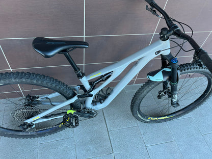 Specialized Stumpjumper Comp Alloy 2020 — Bici usata
