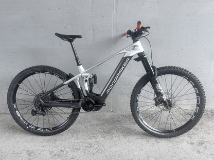 Mondraker Crafty Carbon R 2022 usata — vista laterale