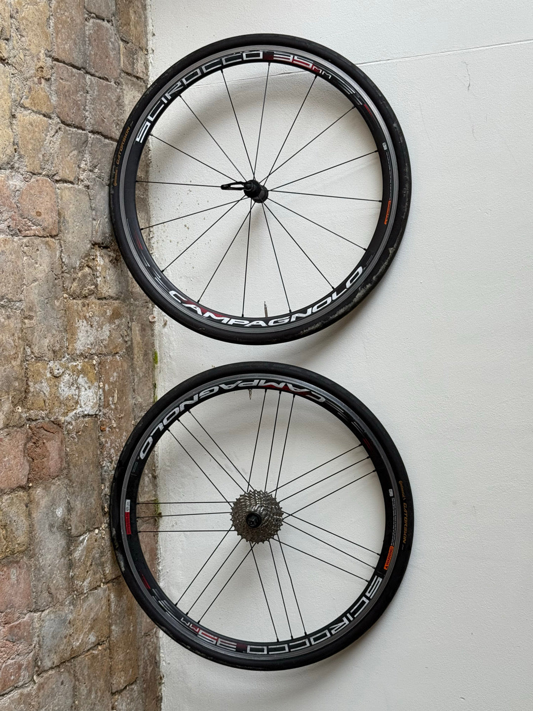 Bici da corsa Canyon Aeroad Ultegra Di2 tg. M + 2 Set ruote usata