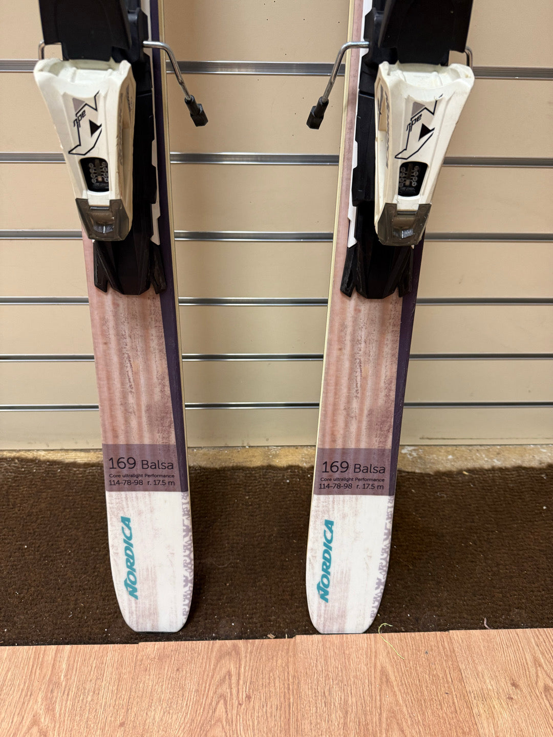 Sci Nordica Belle to Belle 169cm r17.5 usati