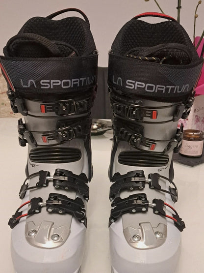 Scarponi sci alpinismo La Sportiva Vega WS 24.5 usati