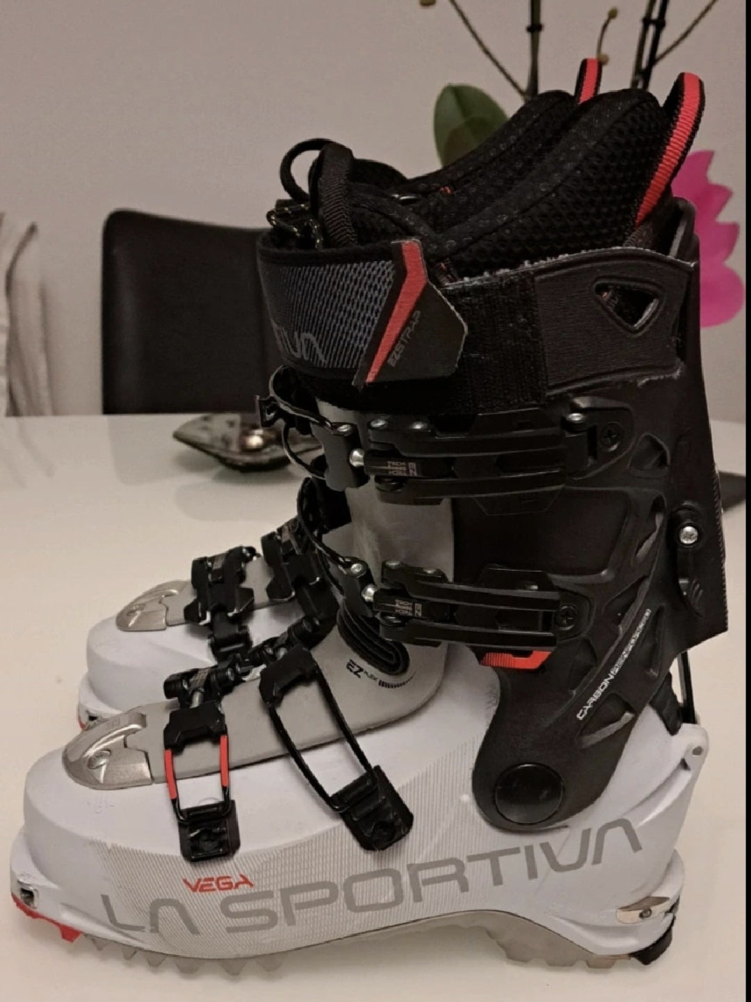 Scarponi sci alpinismo La Sportiva Vega WS 24.5 usati