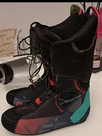 Scarponi sci alpinismo La Sportiva Vega WS 24.5 usati