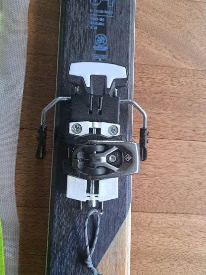 Sci da Scialpinismo K2 167 cm + attacchi e kit salita usato
