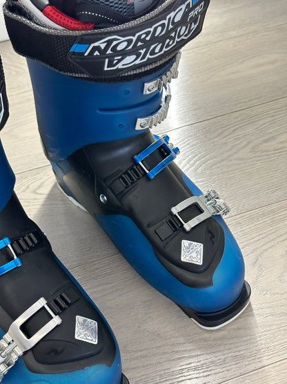 Scarponi sci Nordica Pro tg. 28.5 usati