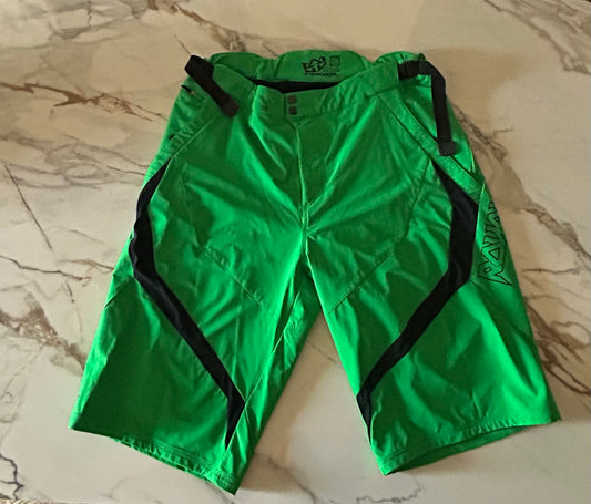 pantaloni corti MTB uomo taglia XL nuovo mai indossato