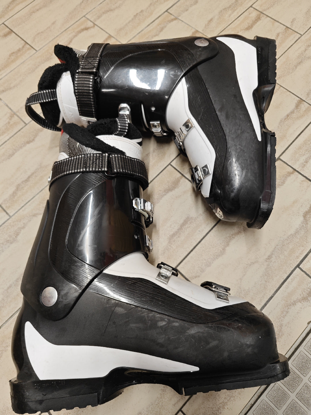 Scarponi sci Salomon Mission 60 tg. 26 usati