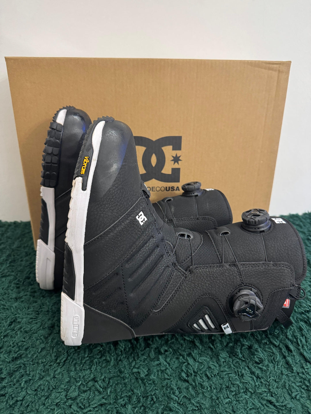 DC JUDGE 2026 - TOP DI GAMMA (TG 42.5 - 9,5 US) usato