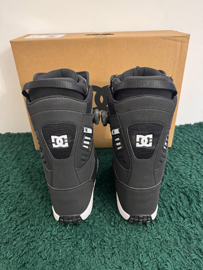 DC JUDGE 2026 - TOP DI GAMMA (TG 42.5 - 9,5 US) usato