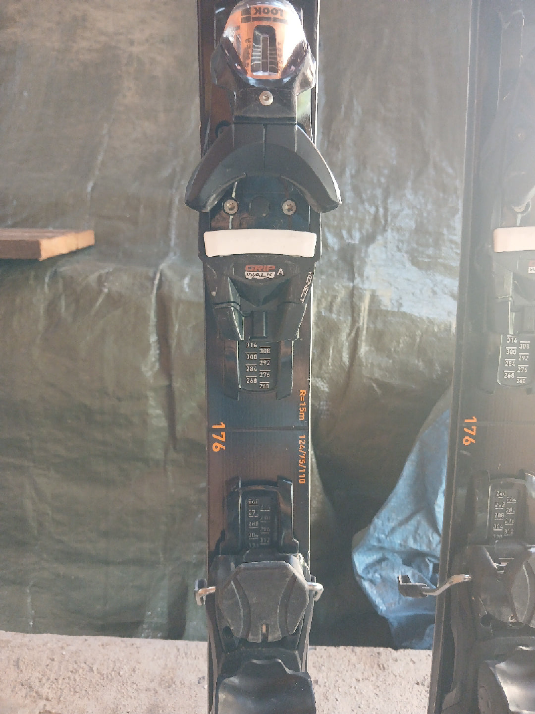 Sci Rossignol React R10 2023 176cm usati