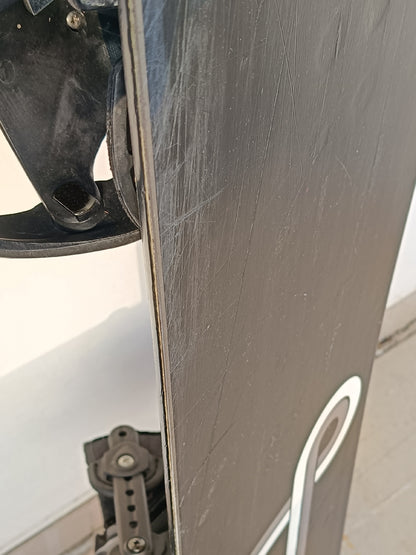 tavola snowboard 152+attacchi Usati